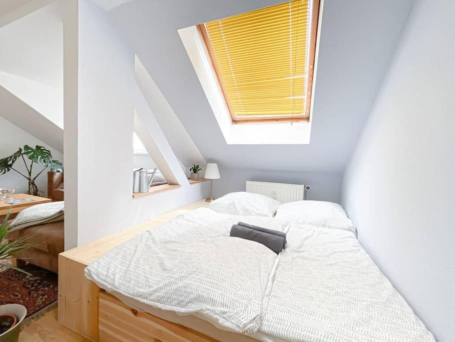 Schoene Ferienwohnung Mit Blick Ueber Stadtwald Leipzig Exterior photo